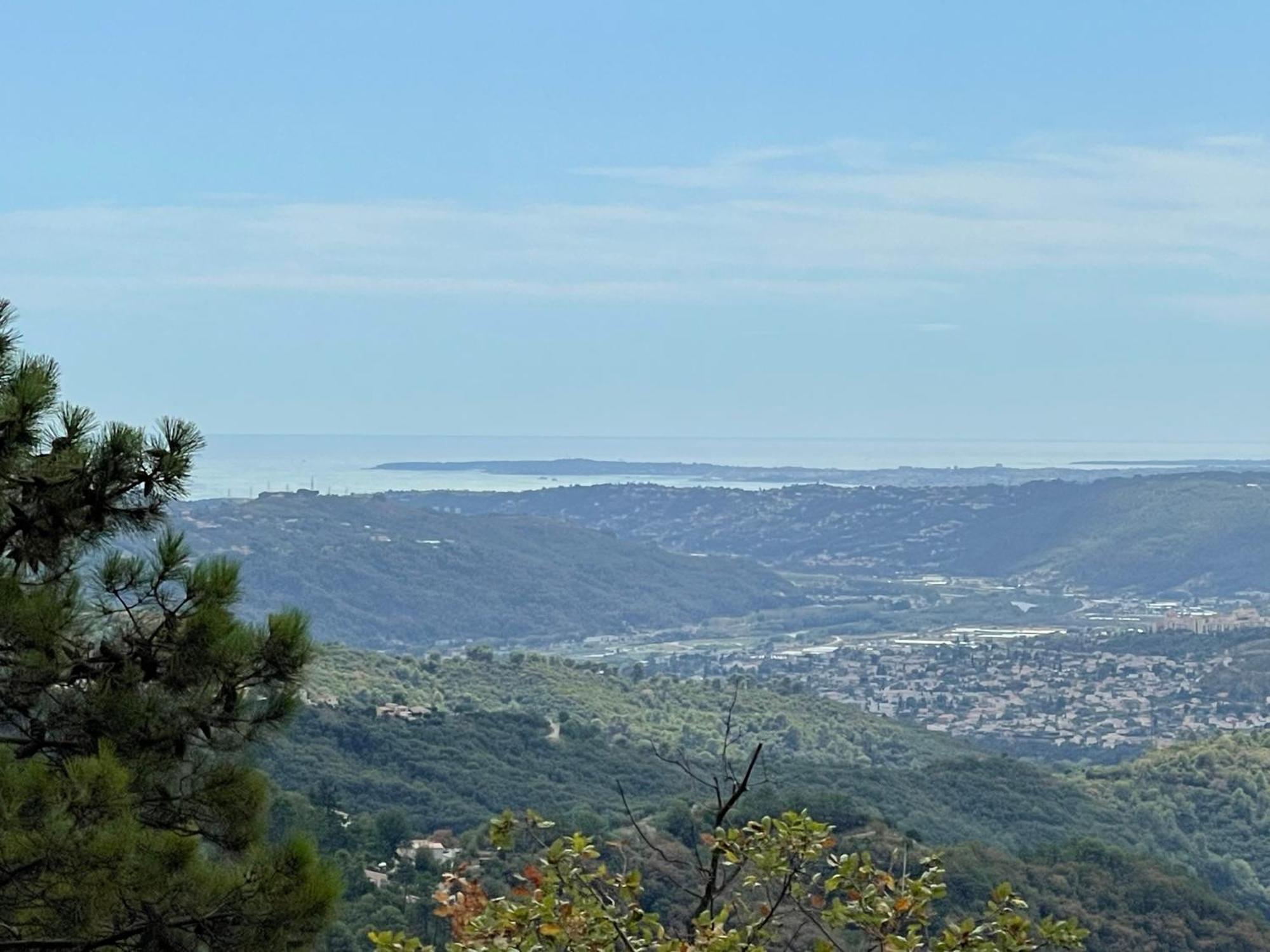 Rez De Jardin, Entre Mer Et Montagne Levens Exterior photo
