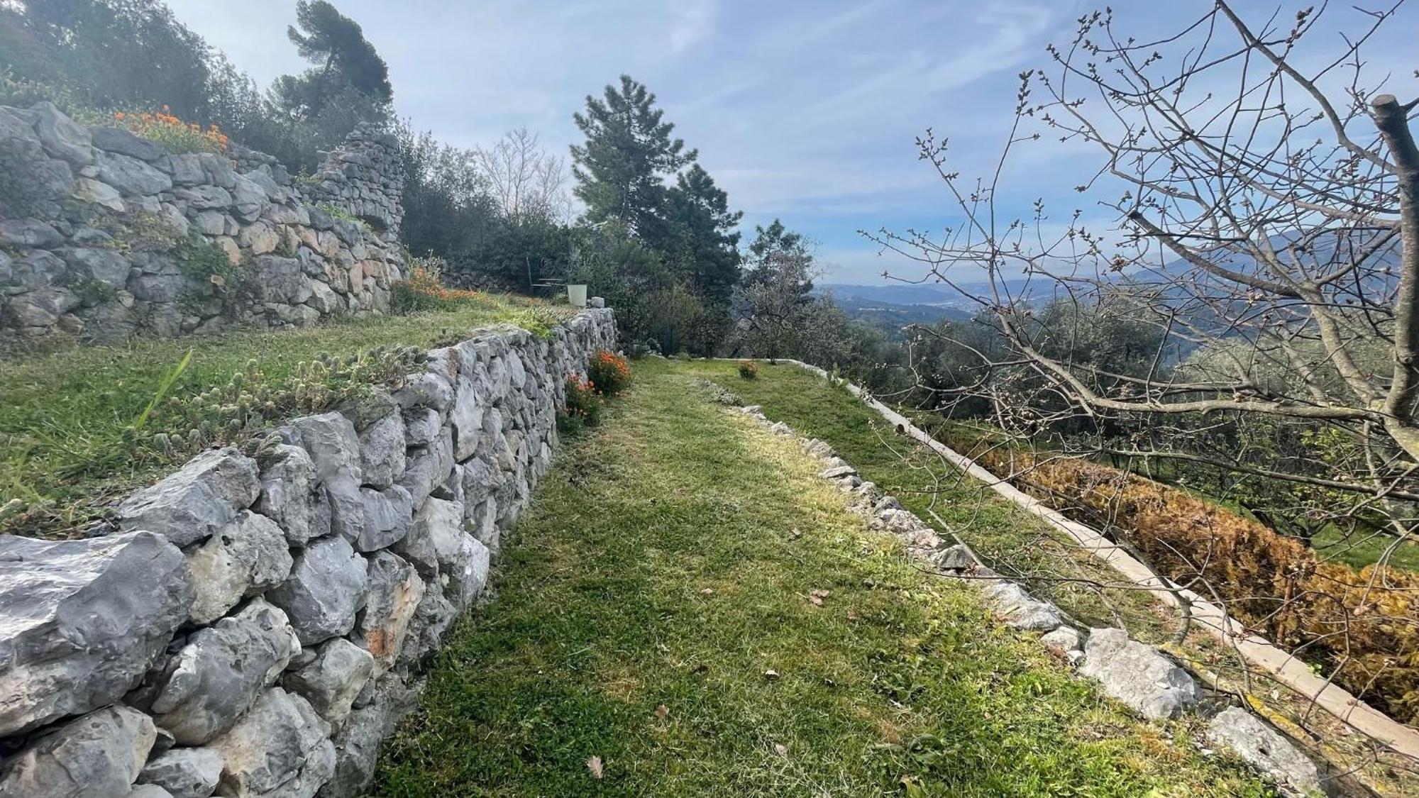 Rez De Jardin, Entre Mer Et Montagne Levens Exterior photo
